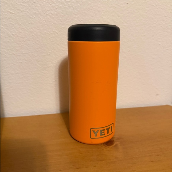 Tall skinny can yeti cooler - Picture 1 of 3
